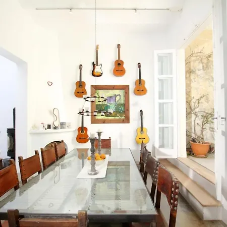 Feriehus La Horta Townhouse *